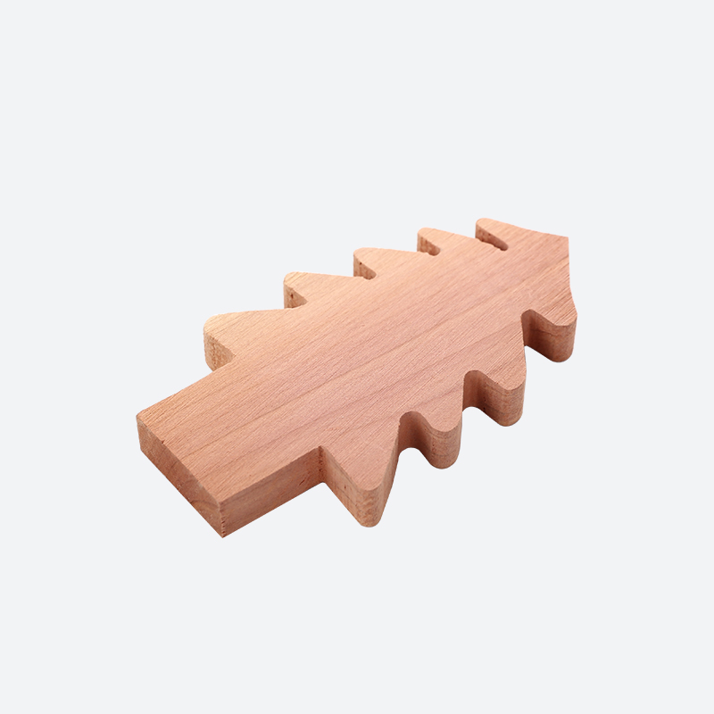Tree shape Wooden decorations Small pieces can be combined randomly