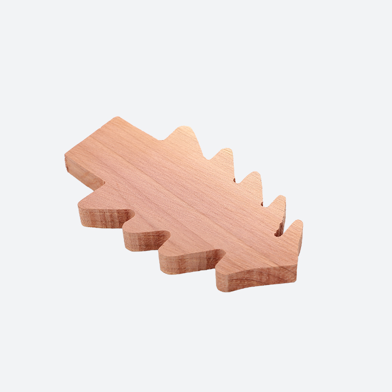 Tree shape Wooden decorations Small pieces can be combined randomly